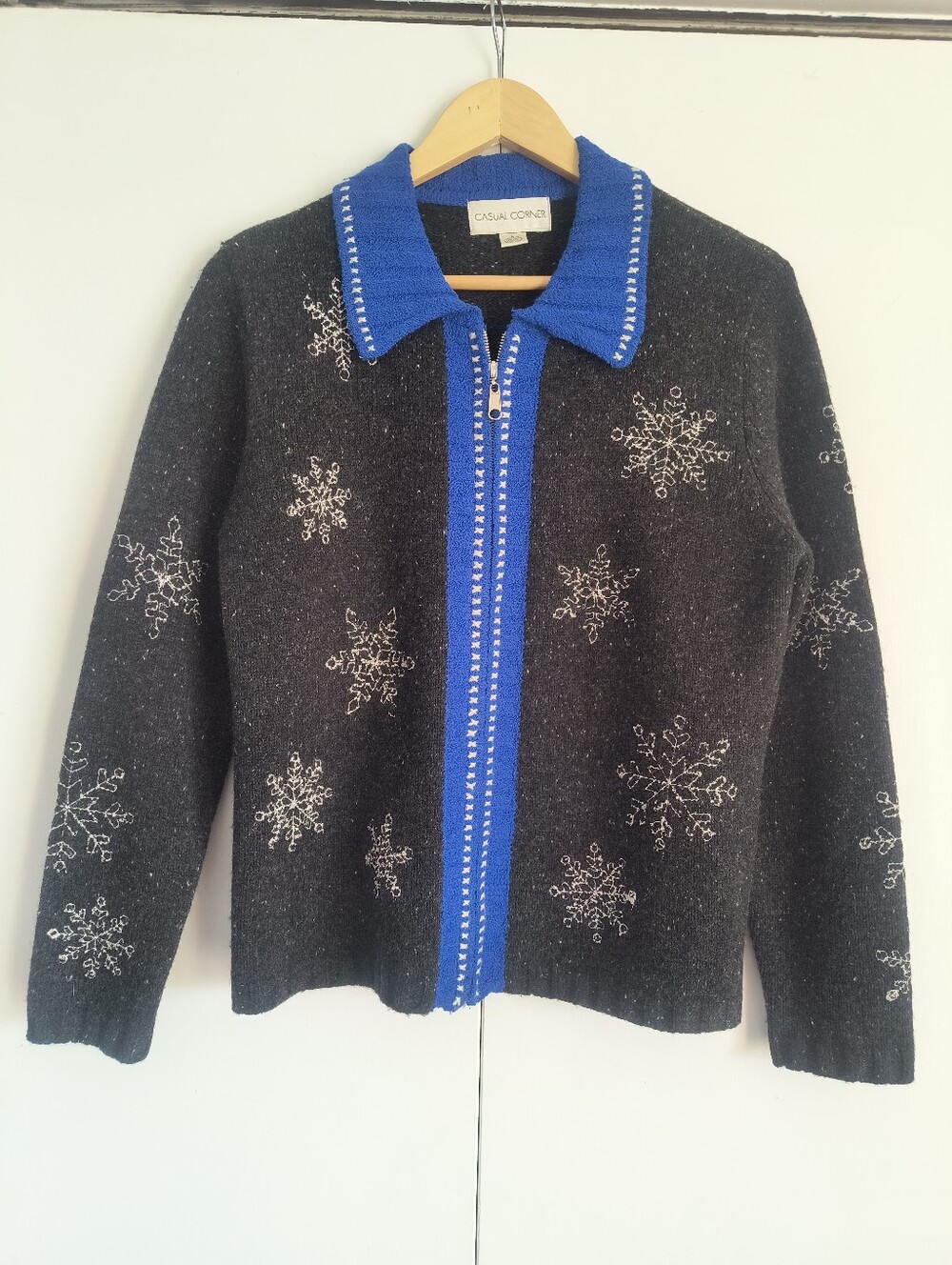 Vintage Casual Corner Gray Blue Wool Snowflake Winter Zip Sweater Large Holiday